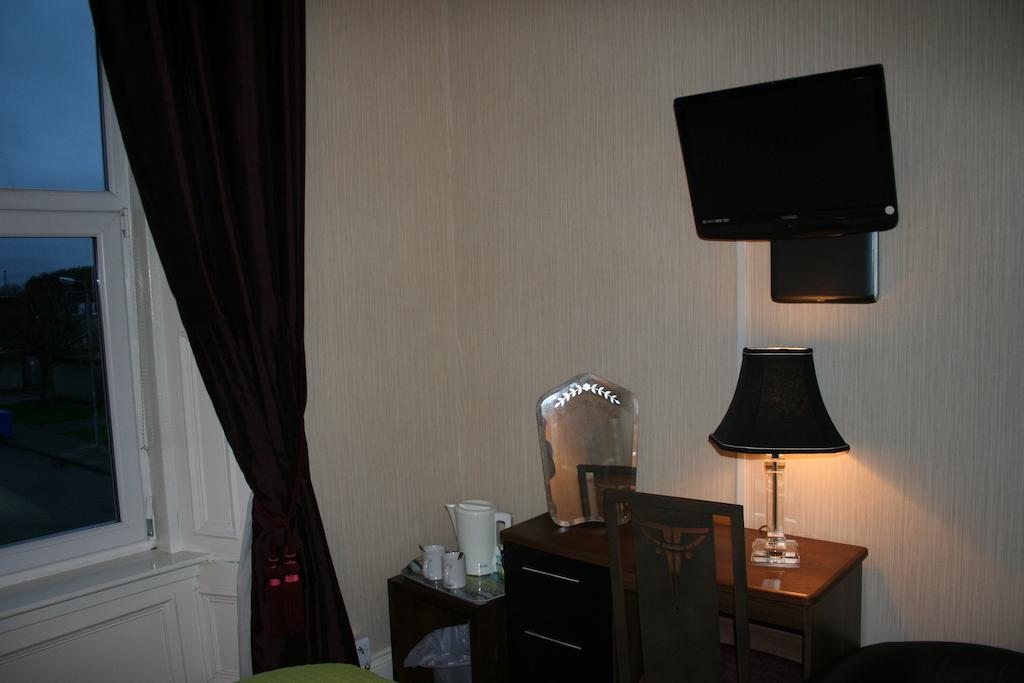 Royal Hotel Girvan Zewnętrze zdjęcie
